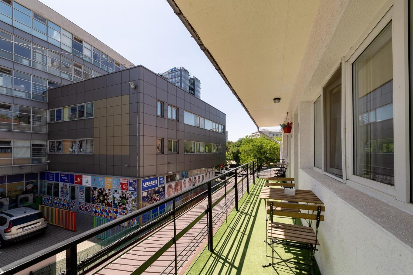 Downtown Victoria Studios By Citybookings Bukarest Exterior foto